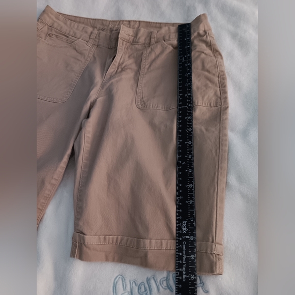 Gloria Vanderbilt All-Around Slimming Effect Bermuda Shorts Pre-owned - Picture 5 of 9